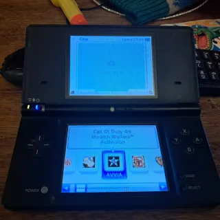 Nintendo DSi Nera con scheda sd