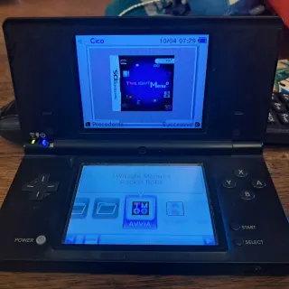 Nintendo DSi Nera con scheda sd
