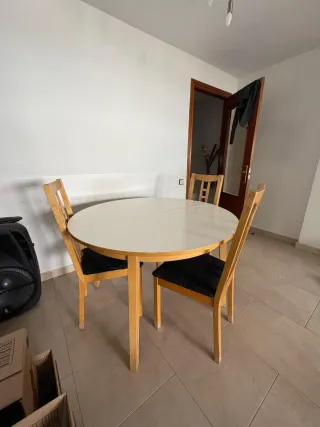 Mesa redonda extensible de madera