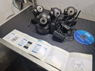 4 Videocamere IP WiFi P2P con CD