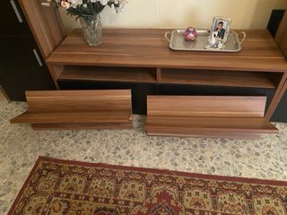 Mueble de salón madera y cristal