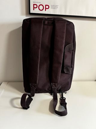 Maletín mochila portátil color berenjena/berengena