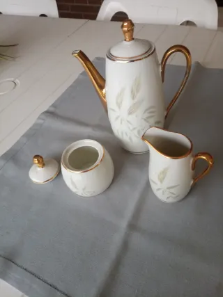 Juego de café porcelana blanco y oro