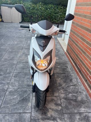 SYM JET4 50R 2T Ciclomotor Scooter