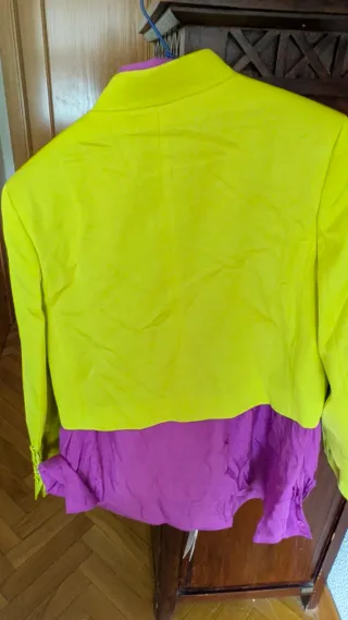 Traje Massimo Dutti  Amarillo Nuevo con etiquetas.