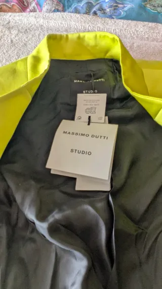 Traje Massimo Dutti  Amarillo Nuevo con etiquetas.