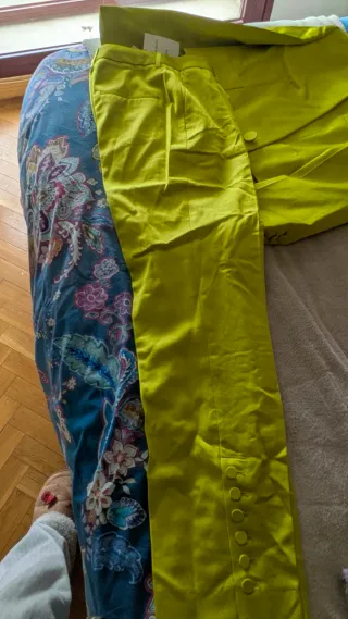 Traje Massimo Dutti  Amarillo Nuevo con etiquetas.