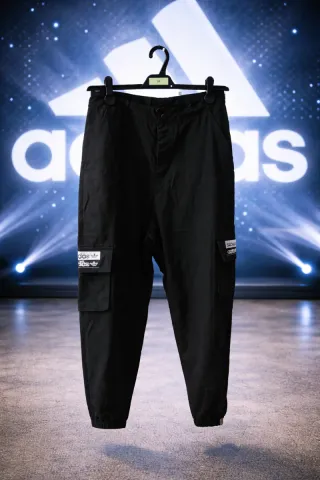 Pantalón Adidas Negro Cargo