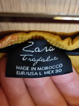 Falda Zara Mostaza Estampado Flores Talla L