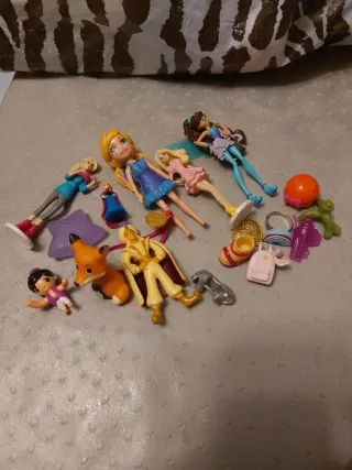 Lotto di statuette e piccoli accessori