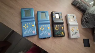 Máquina de juegos Brick Game 9999 en 1