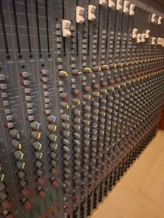 Consola de Mezclas Soundcraft Spirit Studio 24c