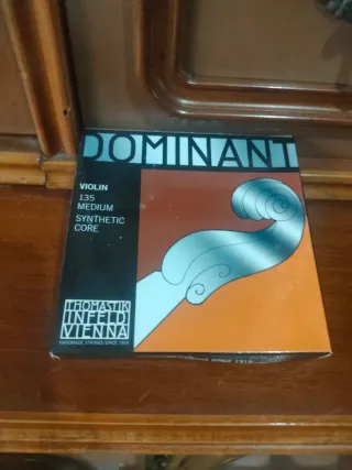 Cuerdas Violín Thomastik Dominant 135 Medium