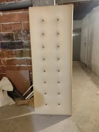 Cabecero tapizado beige