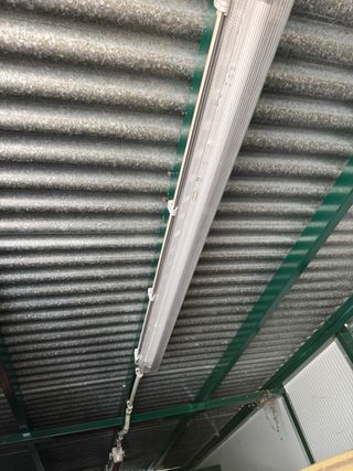 Caseta metálica modular