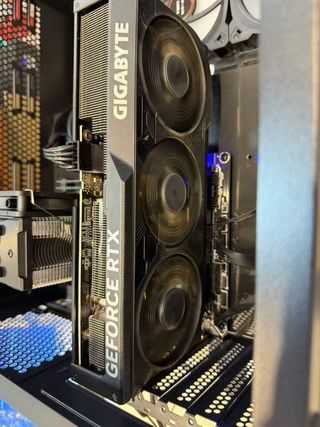 Tarjeta Gráfica GIGABYTE GeForce RTX 4070