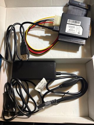 Adaptador Serial ATA e IDE a USB 2.0