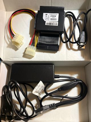Adaptador Serial ATA e IDE a USB 2.0