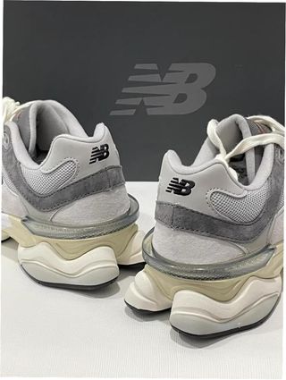 New Balance 9060 Gris Talla 39.5