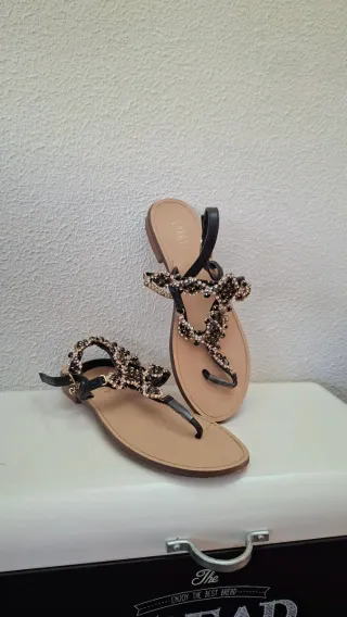 Sandali donna neri con strass n.37