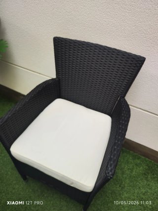 Mesa de jardín con 4 sillas ratán