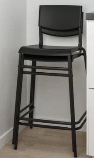 Taburetes altos Ikea negros (4 unidades)
