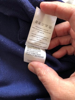 Maglia blu con stelline argentate