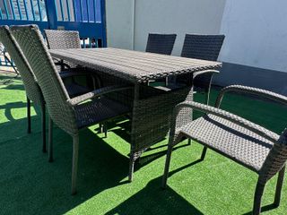 Mesa de terraza con 4 sillas