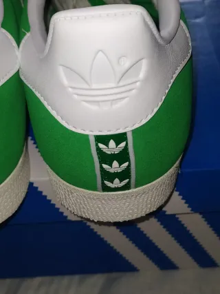Zapatillas Adidas Gazelle Verdes y Blancas