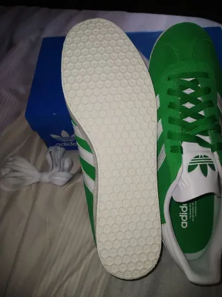 Zapatillas Adidas Gazelle Verdes y Blancas