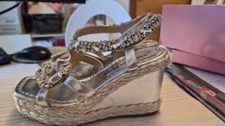 Sandalias Alma en Pena Plata con Pedrería