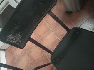 2 Sillas de hierro verde de cocina