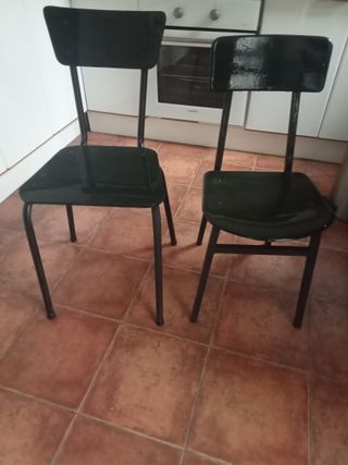 2 Sillas de hierro verde de cocina