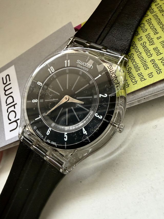 Reloj Swatch SKIN Negro Nuevo