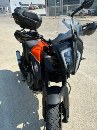 KTM 390 Adventure - Negro/Naranja