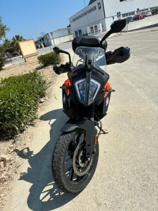 KTM 390 Adventure - Negro/Naranja