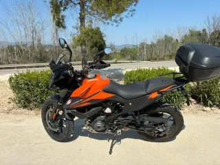 KTM 390 Adventure - Negro/Naranja