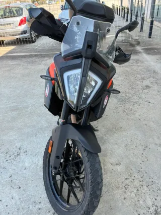 KTM 390 Adventure - Negro/Naranja