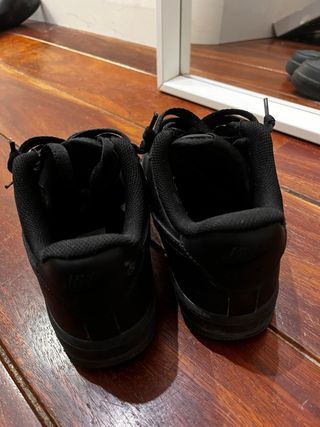 Nike Air Force 1 Negras