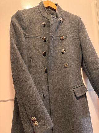 Abrigo Zara gris nuevo