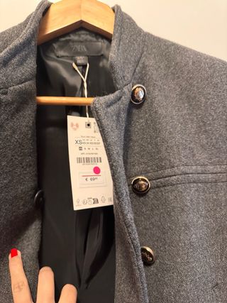 Abrigo Zara gris nuevo