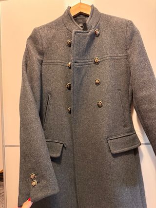 Abrigo Zara gris nuevo