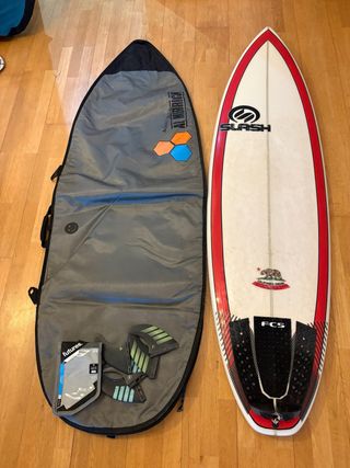 Tabla de surf Slash con funda y quillas Surfboard