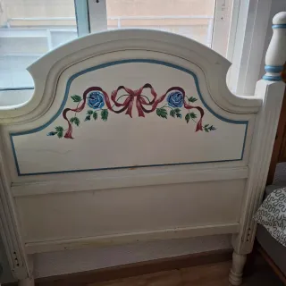 Habitación 2 cajoneras y cabecero de cama vintage