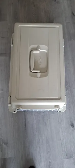 Transportín para mascotas beige y negro