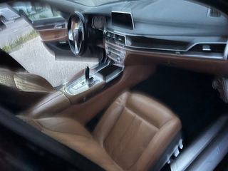 BMW Serie 7 2016 inundado