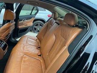 BMW Serie 7 2016 inundado