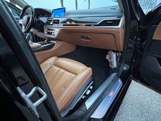 BMW Serie 7 2016 inundado