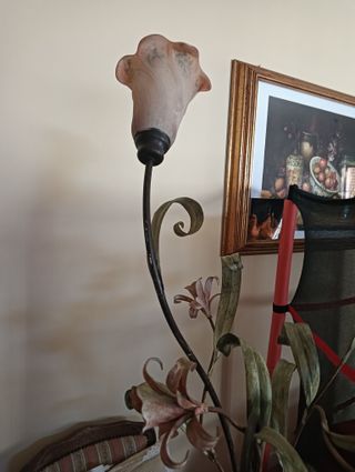 Lampada da terra design floreale