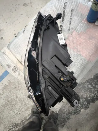 Faro Izquierdo LED Passat B9 2017